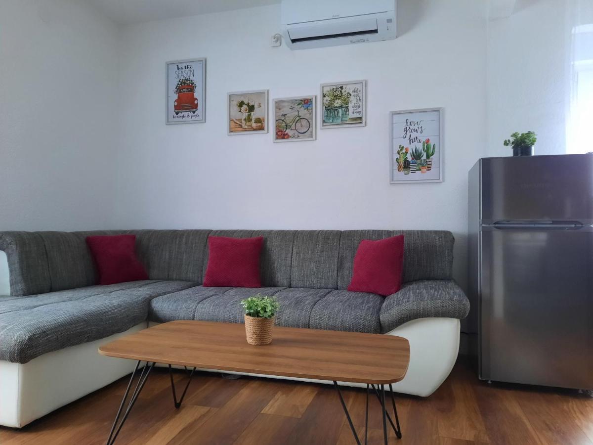 Apartman Twins Self Check In & Self Check Out Otocac Exterior photo